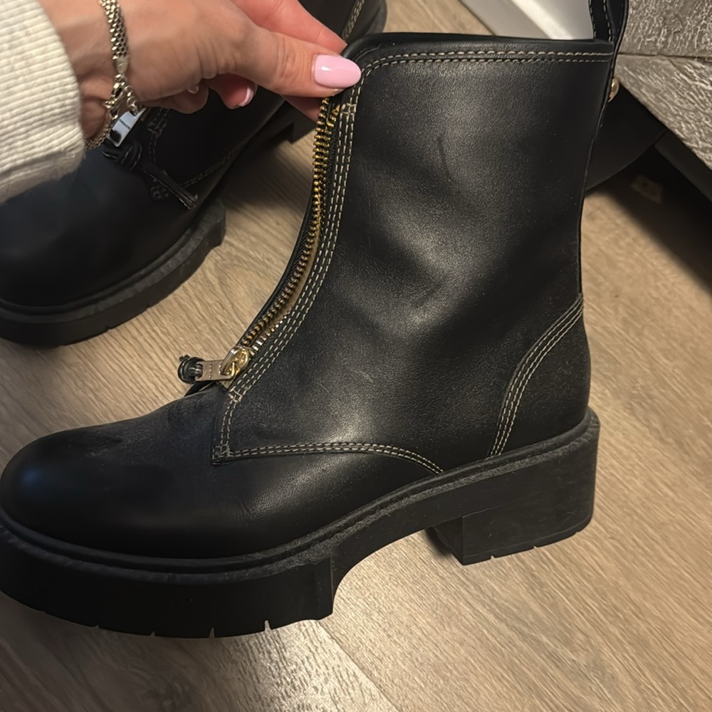 Women’s coach boots - Picture 2 of 3